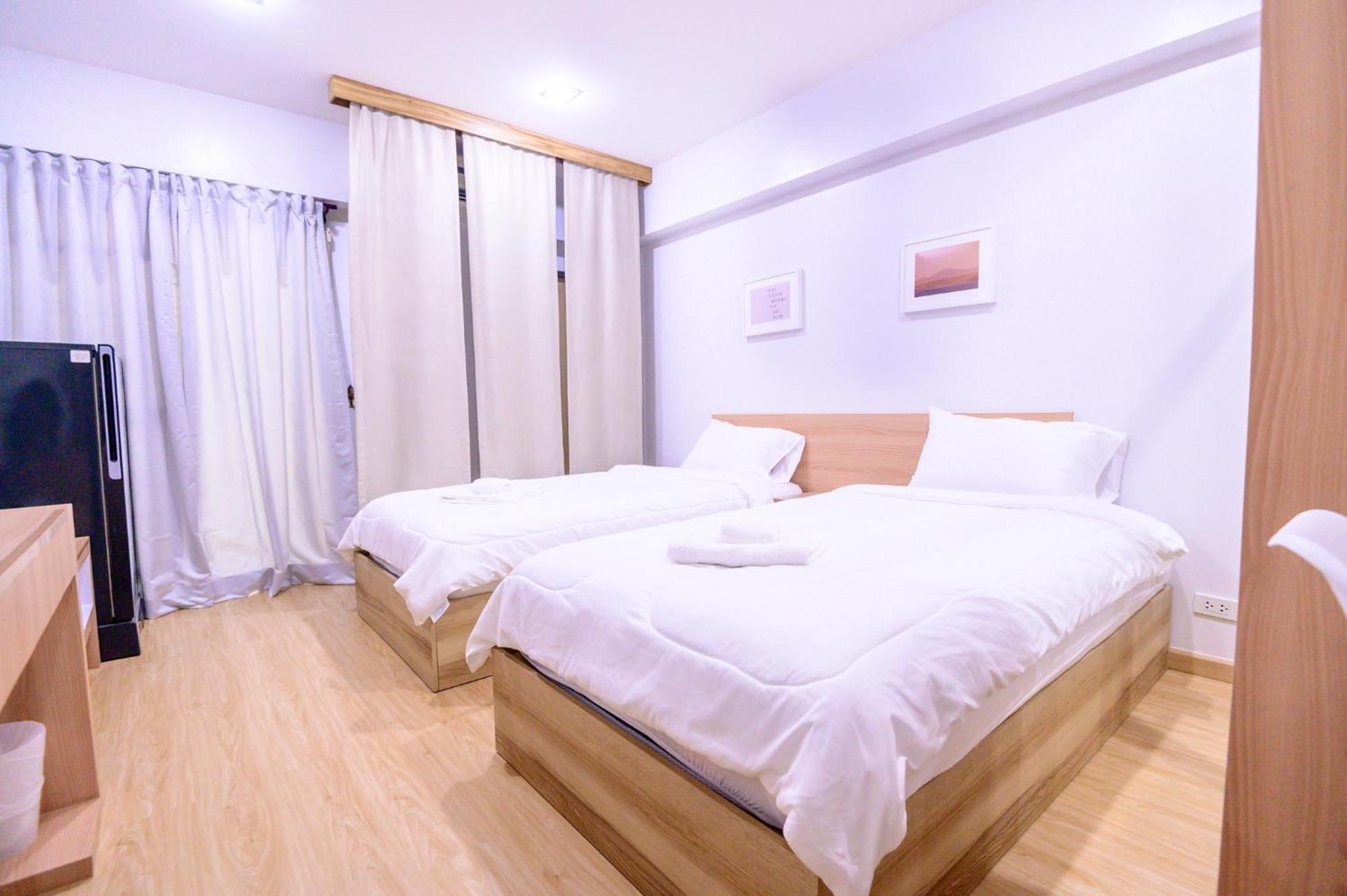 Creston Grand Hotel Suphan Buri Bagian luar foto