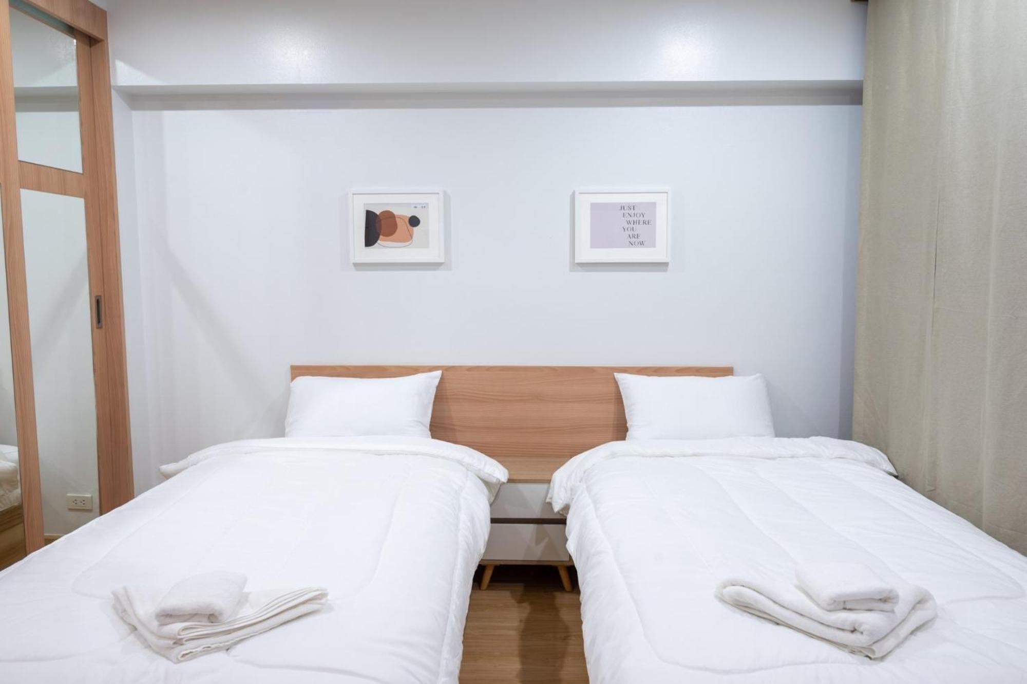Creston Grand Hotel Suphan Buri Bagian luar foto