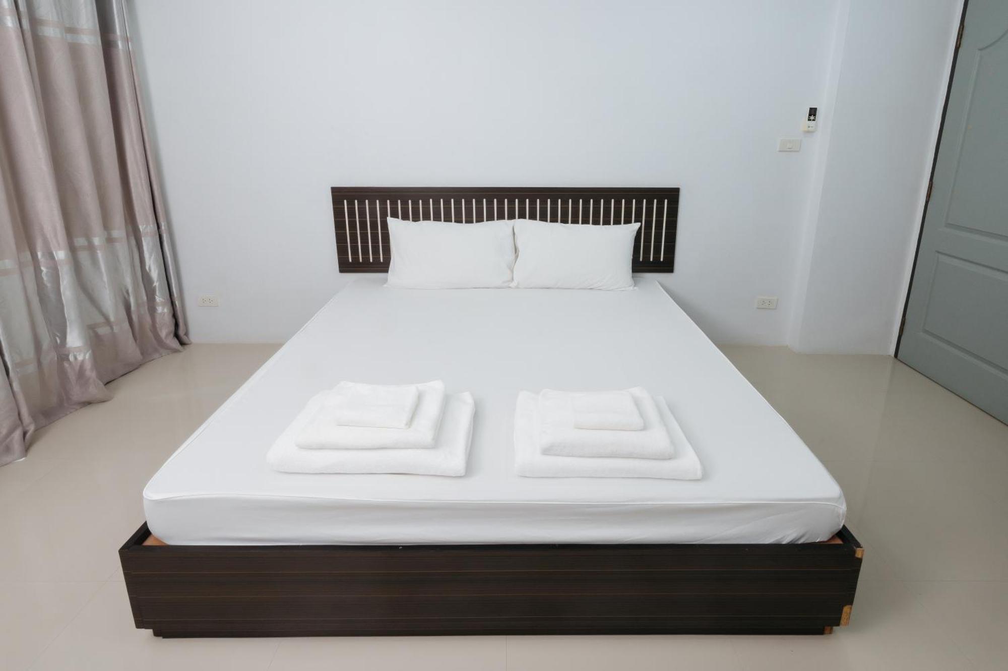 Creston Grand Hotel Suphan Buri Bagian luar foto