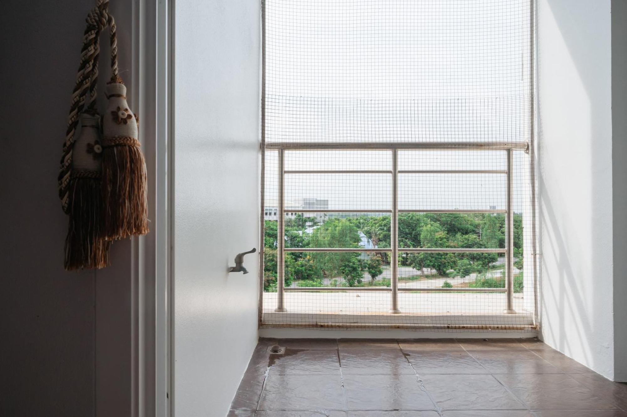 Creston Grand Hotel Suphan Buri Bagian luar foto