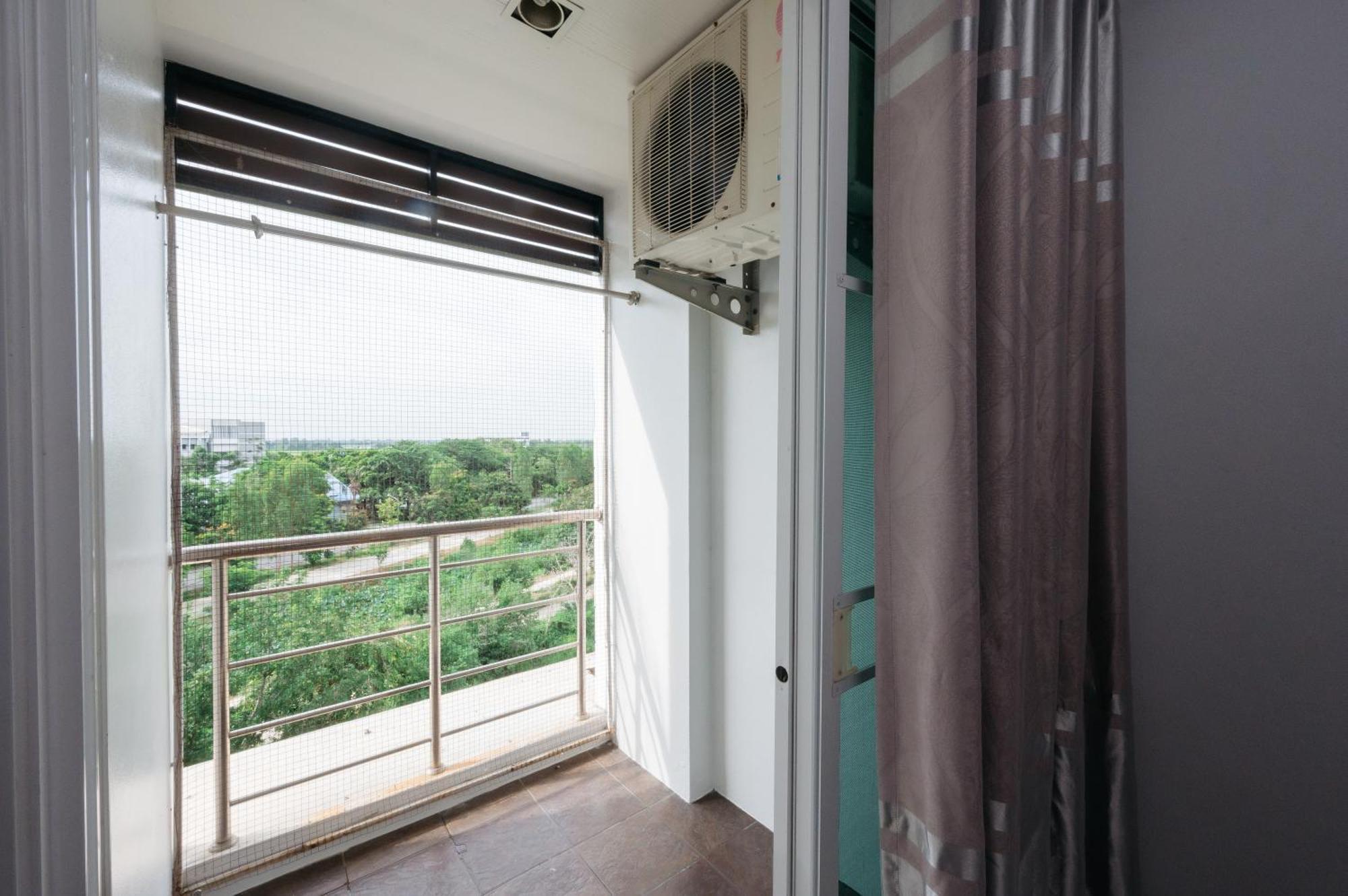 Creston Grand Hotel Suphan Buri Bagian luar foto